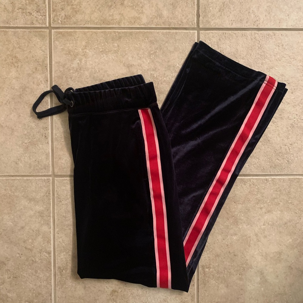 NWOT Abercrombie and Fitch velvet pants Small